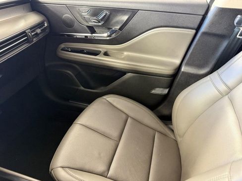 Used 2023 Lincoln Corsair Reserve w/ Towing Package image 21