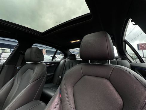 Used 2020 BMW 530i w/ M Sport Package RWD image 4