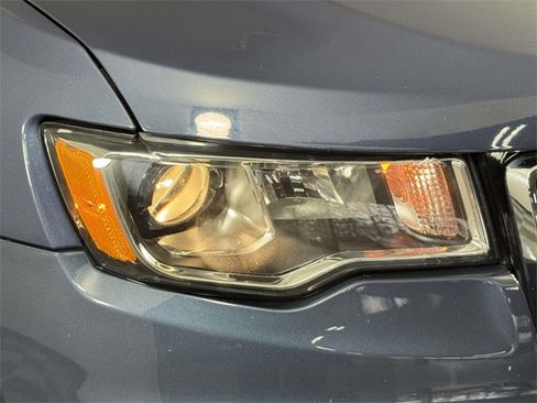 Used 2020 Jeep Grand Cherokee Limited image 15