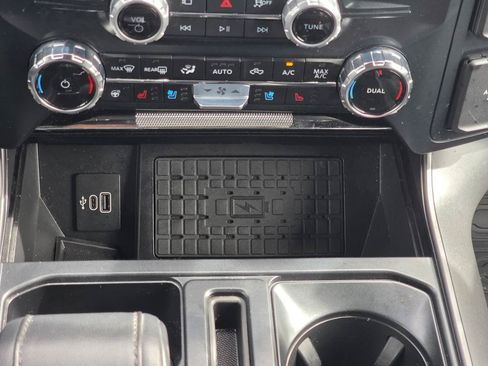 Used 2025 Ford F150 Lariat w/ Equipment Group 502A High AWD/4WD image 17
