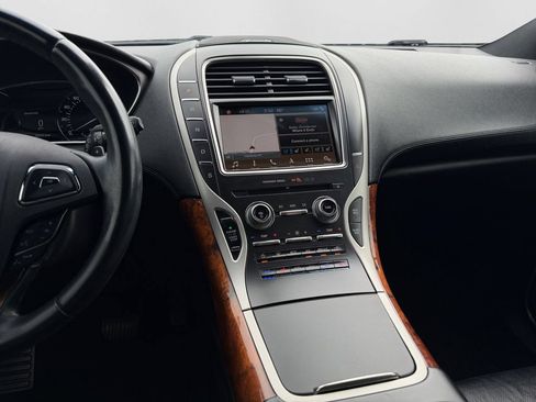 Used 2018 Lincoln MKX Reserve w/ Lincoln MKX Climate Package AWD/4WD image 15