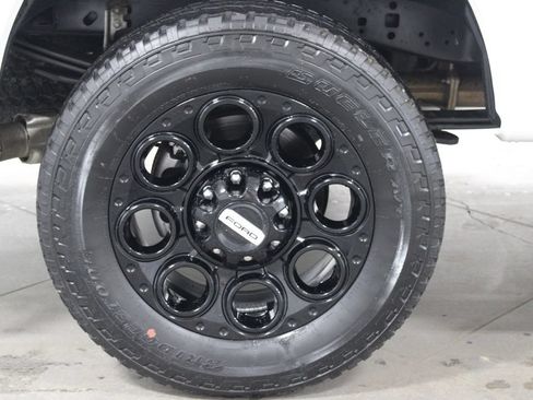 Used 2025 Ford F250 Lariat w/ Black Appearance Package AWD/4WD image 18