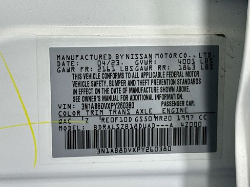 Used 2023 Nissan Sentra SR w/ SR Premium Package FWD image 12