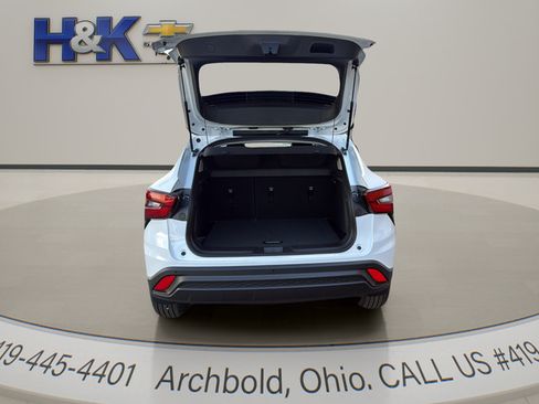 New 2026 Chevrolet Trax LT w/ Driver Confidence Package FWD image 11