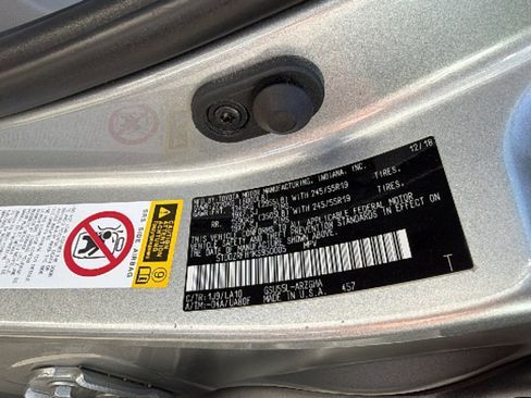 Used 2019 Toyota Highlander Limited image 30