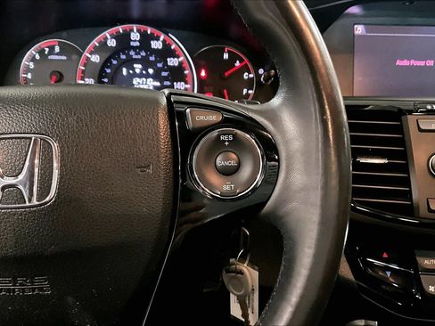 Used 2017 Honda Accord Sport image 20