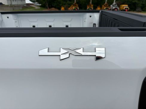 Used 2024 GMC Sierra 1500 Elevation AWD/4WD image 10