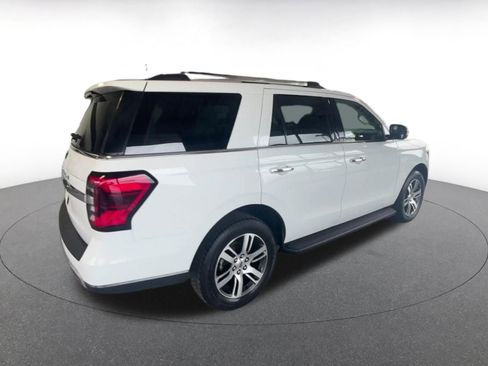 Used 2024 Ford Expedition Limited image 15
