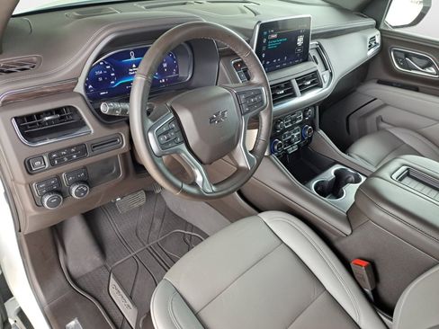 Certified 2024 Chevrolet Tahoe Z71 w/ Luxury Package image 10