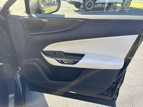 Used 2025 Lexus NX 300h AWD w/ Luxury Package image 39