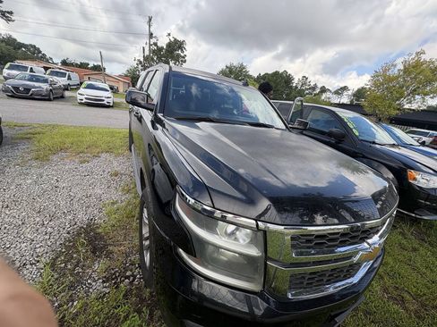 Used 2016 Chevrolet Suburban LS AWD/4WD image 3