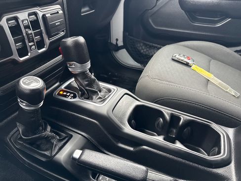 Used 2020 Jeep Wrangler Unlimited Sport S image 22