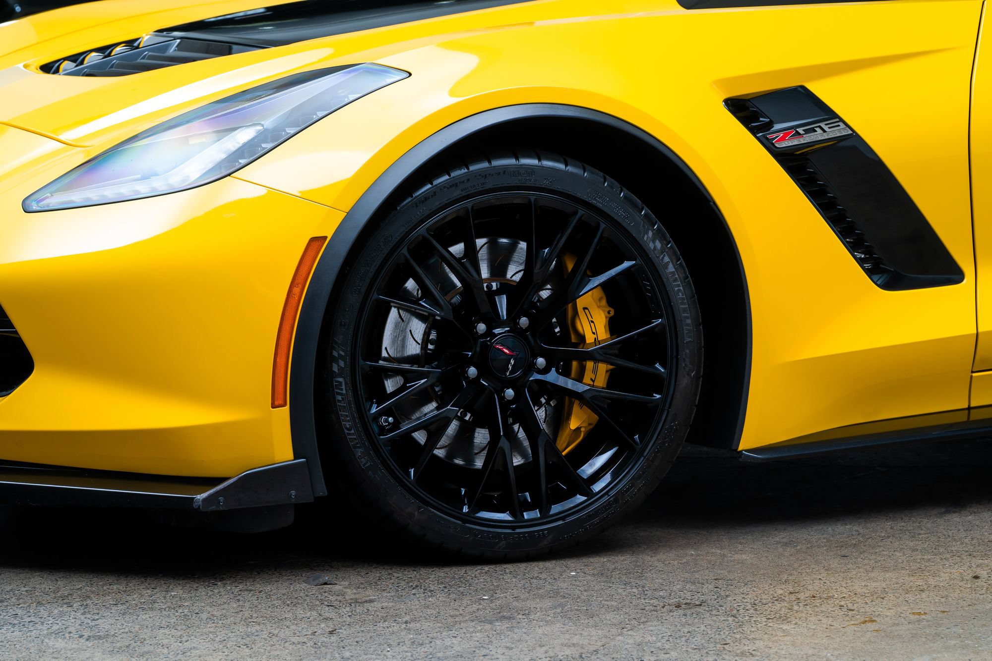 Used 2017 Chevrolet Corvette Z06 RWD image 5