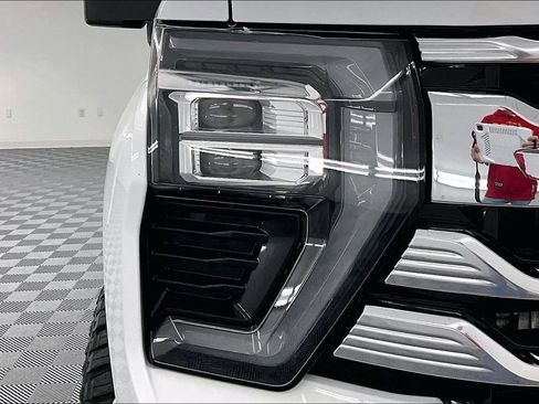 Used 2024 Chevrolet Silverado 2500 High Country AWD/4WD image 29