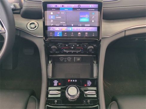 New 2025 Jeep Grand Cherokee Overland w/ Luxury Tech Group IV image 19