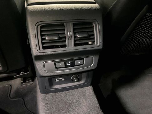 Used 2025 Audi Q5 2.0T Premium w/ Convenience Plus Package image 35