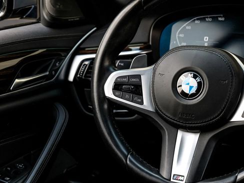 Used 2021 BMW M550i xDrive w/ Premium Package AWD/4WD image 23