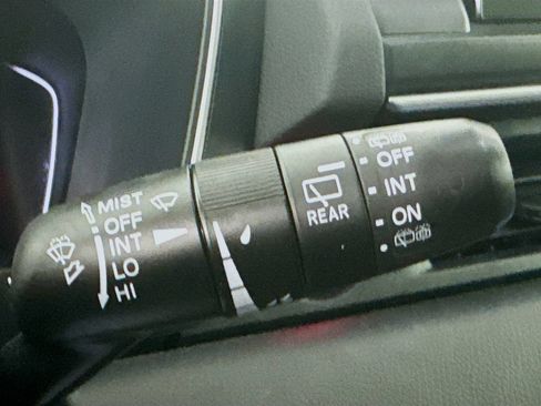 Used 2024 Honda Pilot EX-L image 16