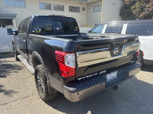 Used 2016 Nissan Titan Platinum Reserve AWD/4WD image 4