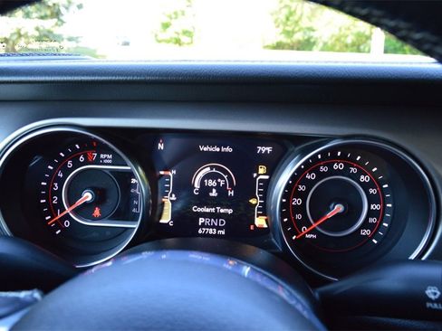 Certified 2020 Jeep Gladiator Rubicon w/ LED Lighting Group image 18