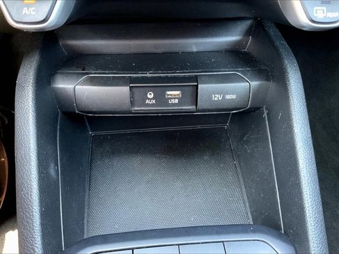 Used 2019 Kia Rio S image 31