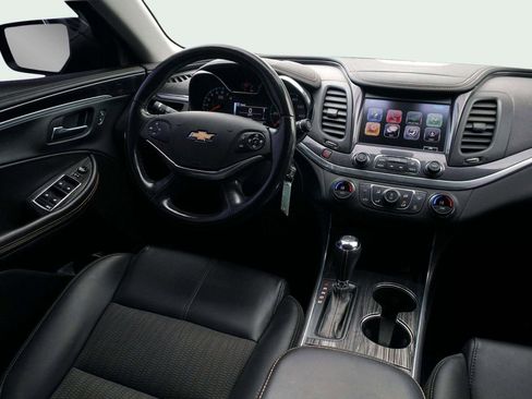 Used 2017 Chevrolet Impala LT FWD image 22