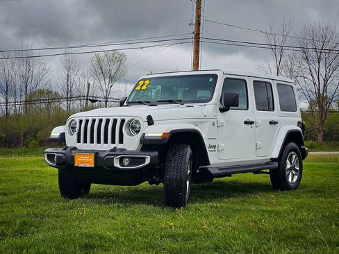 Certified 2022 Jeep Wrangler Unlimited Sahara w/ LED Lighting Group AWD/4WD image 7