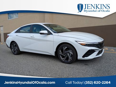 Used 2025 Hyundai Elantra Limited image 1