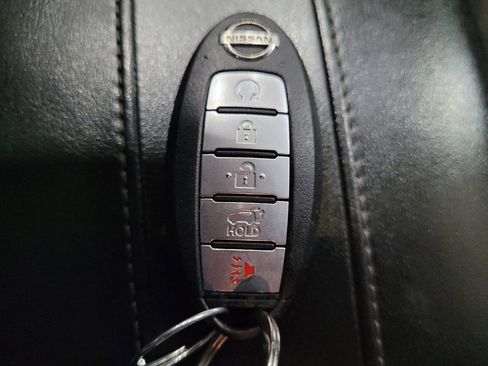 Used 2019 Nissan Rogue SL AWD/4WD image 32