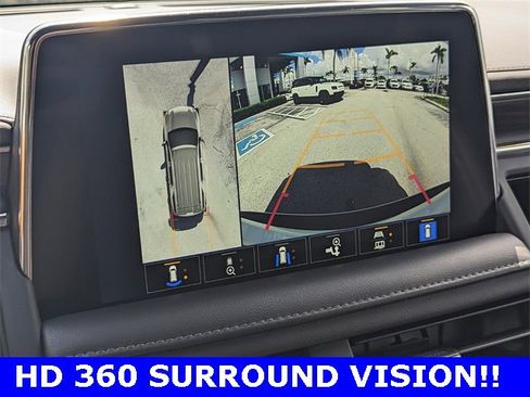 Used 2022 Chevrolet Tahoe LT w/ Luxury Package image 9