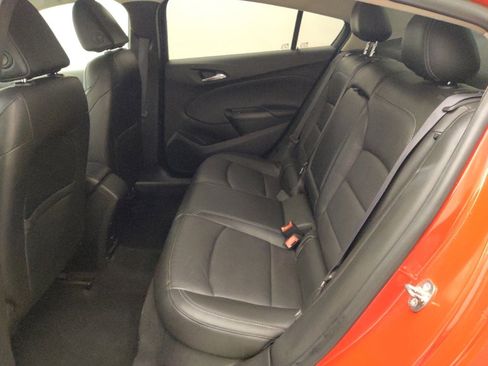 Used 2017 Chevrolet Cruze Premier image 18