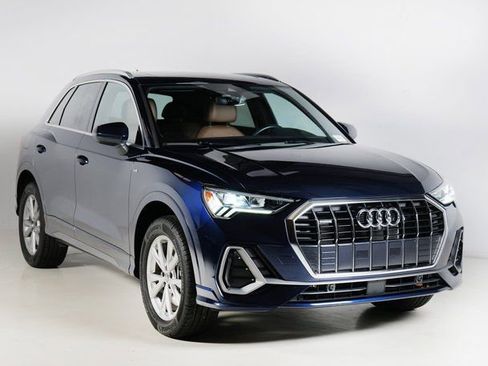 Certified 2022 Audi Q3 2.0T Premium Plus w/ Premium Plus Package image 1