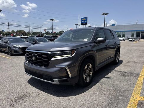 Used 2023 Honda Pilot EX-L image 4