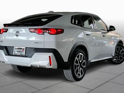 Certified 2025 BMW X2 xDrive28i image 12