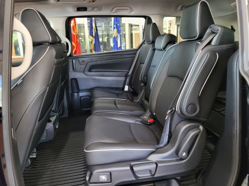 New 2026 Honda Odyssey Elite image 8
