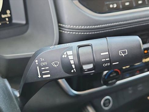 Used 2023 Nissan Rogue Platinum w/ Platinum Premium Package FWD image 16