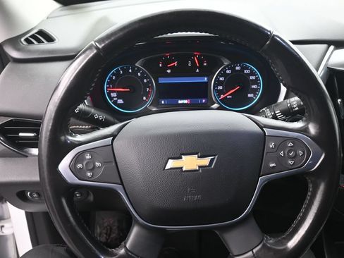 Certified 2020 Chevrolet Traverse LT w/ LT Premium Package AWD/4WD image 9