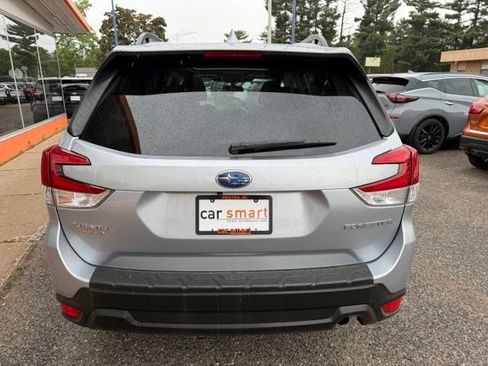 Used 2023 Subaru Forester Premium AWD/4WD image 6
