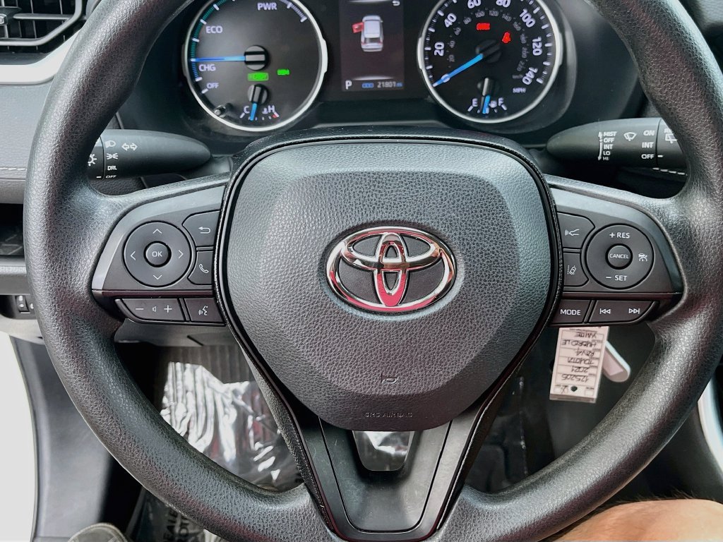 Used 2021 Toyota RAV4 LE AWD/4WD image 11