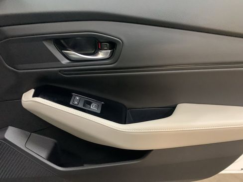 Used 2025 Honda Accord Touring image 19