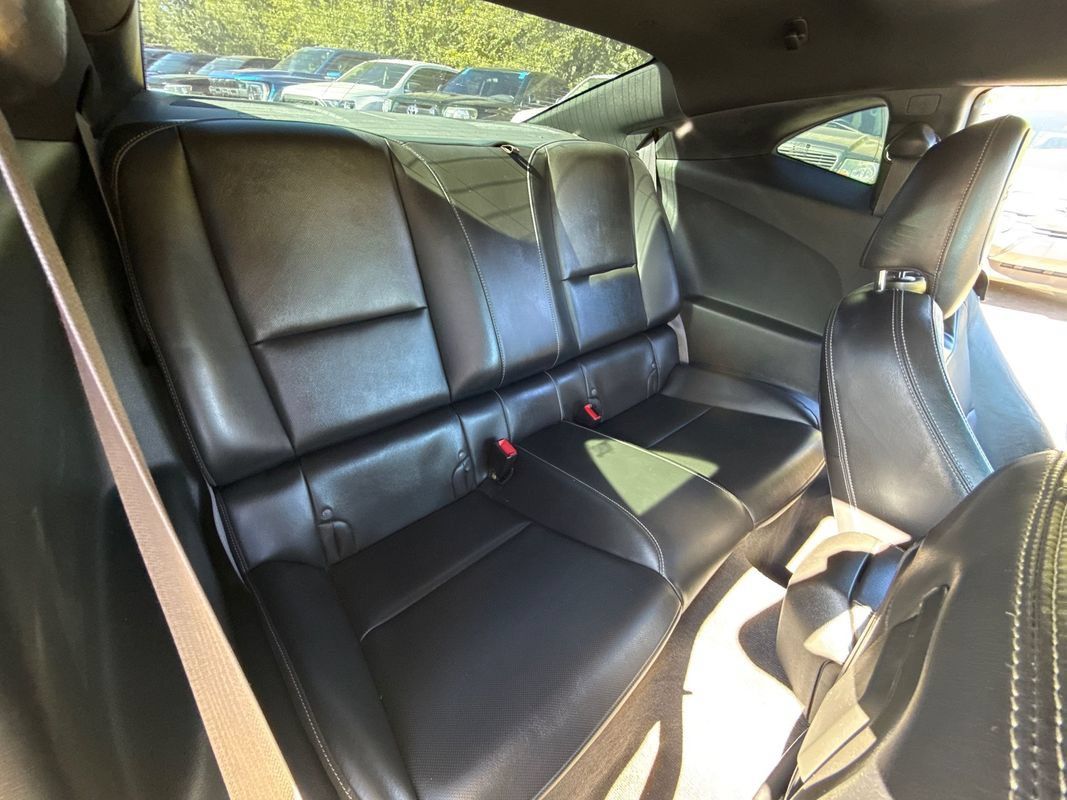 Used 2015 Chevrolet Camaro SS RWD image 17
