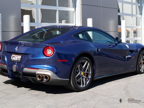 Used 2017 Ferrari F12 Berlinetta RWD image 7
