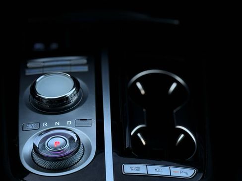 Used 2023 Genesis G80 2.5T image 19