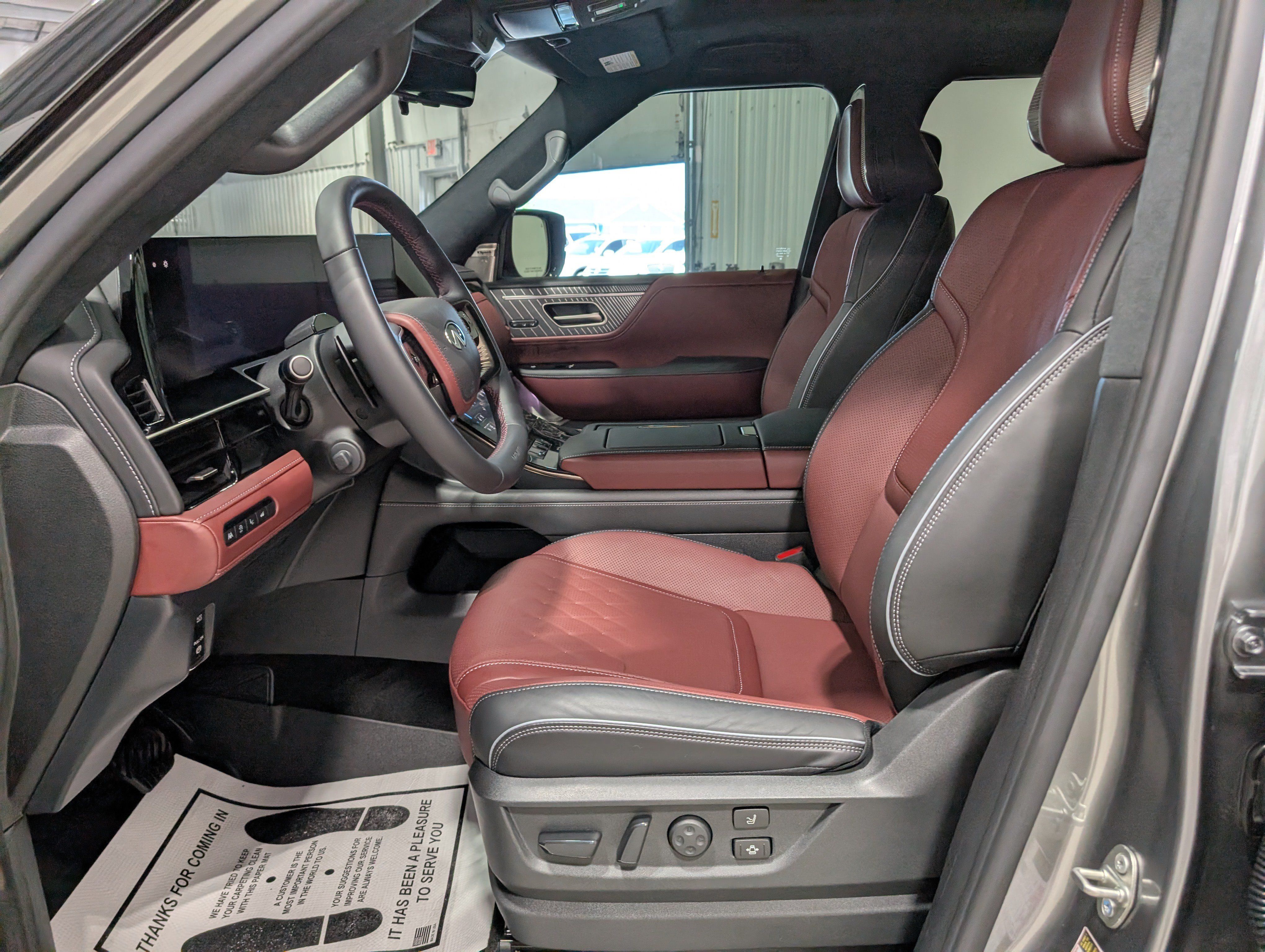 Used 2026 INFINITI QX80 Autograph w/ Autograph Exterior Package AWD/4WD image 16