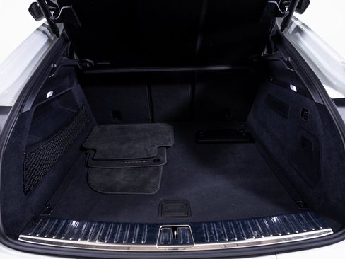 Used 2024 Porsche Cayenne Turbo GT image 19