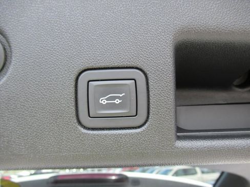 Used 2019 Chevrolet Equinox Premier FWD image 34