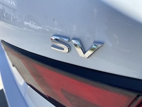 Used 2024 Nissan Sentra SV FWD image 30