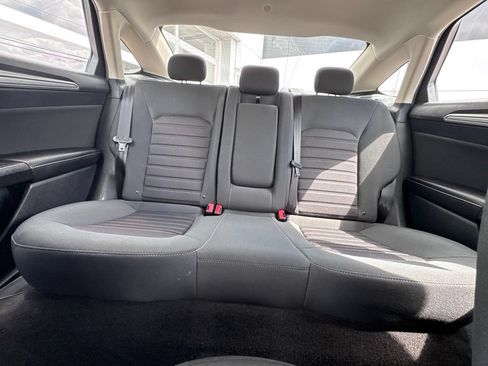 Used 2020 Ford Fusion SE FWD image 23