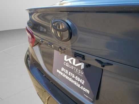 Used 2024 Toyota Camry SE image 8