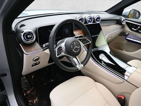 Certified 2025 Mercedes-Benz GLC 300 4MATIC image 8